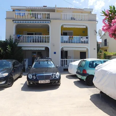 Devcic Apartment Punat