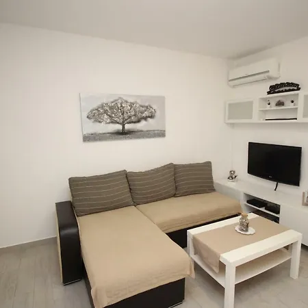 Devcic Apartment Punat